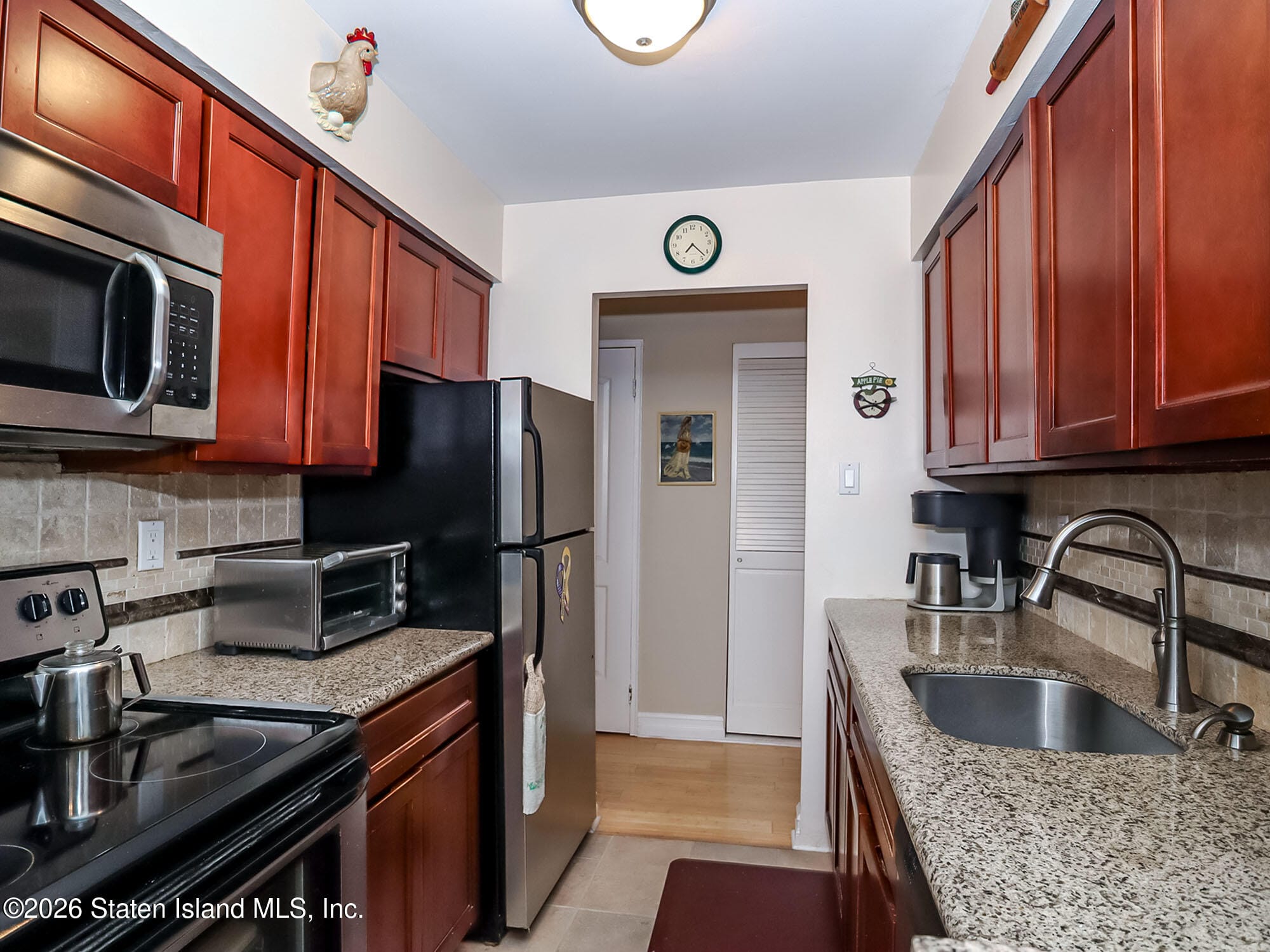 892 Armstrong Avenue 2-3, Staten Island, NY, 10308 image 6