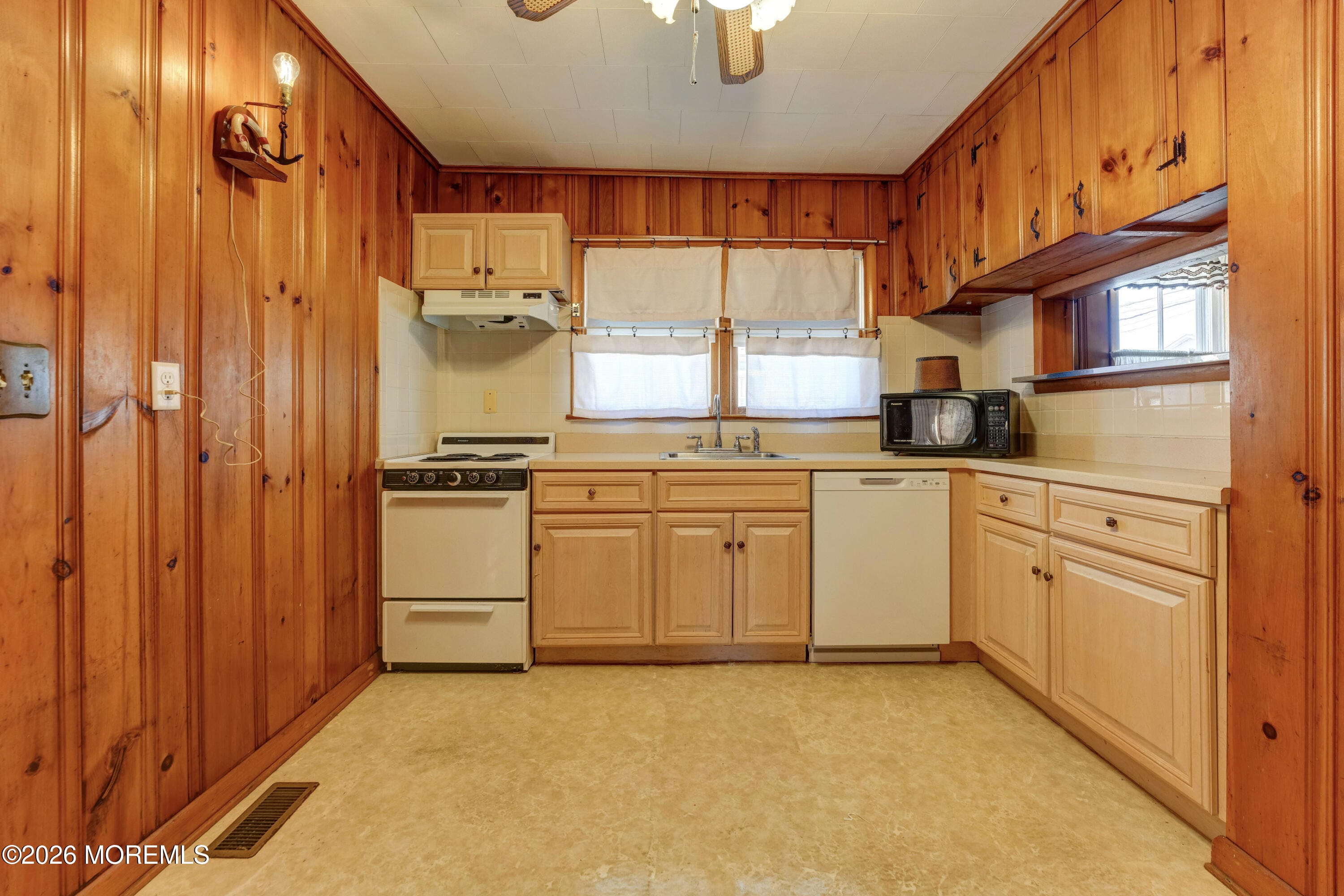 574 Central Avenue, Spring Lake Heights, NJ, 07762 image 9