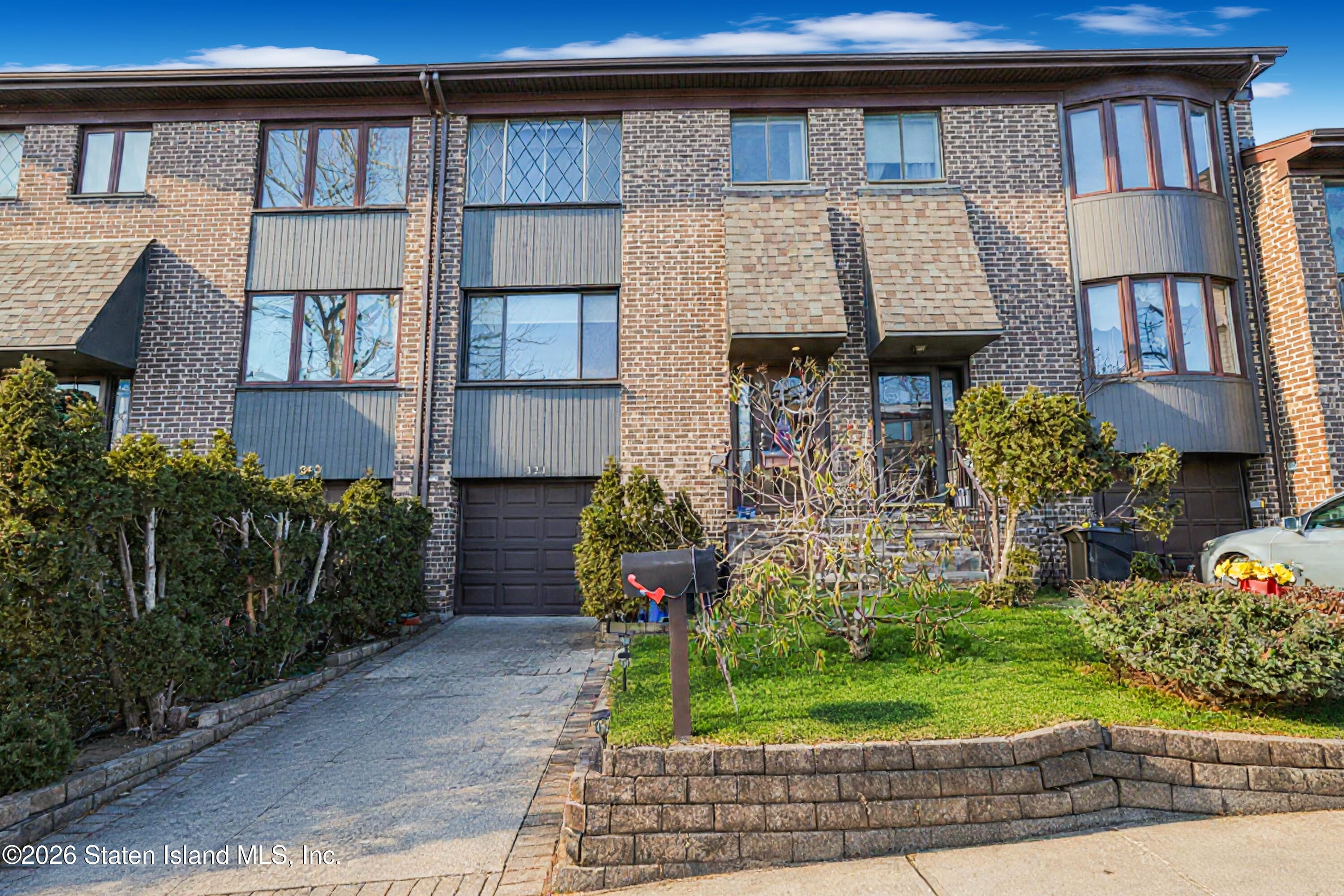 321 Hillbrook Drive Image 1