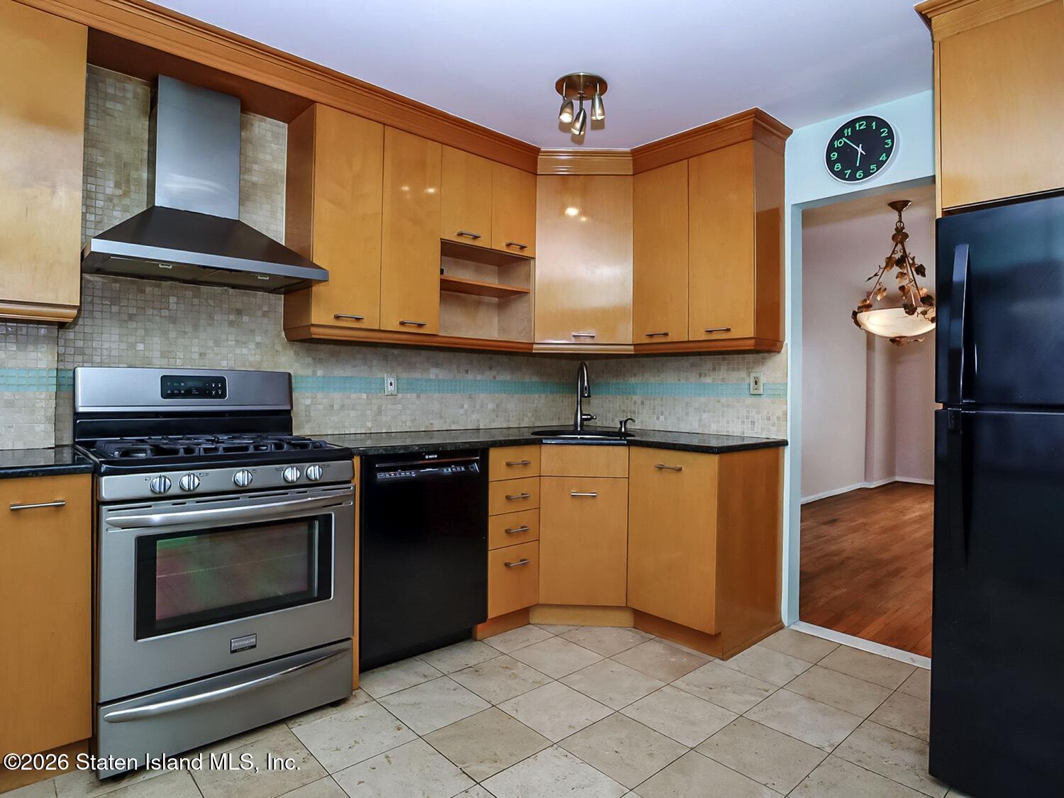 116 Dogwood Lane, Staten Island, NY, 10305 image 9