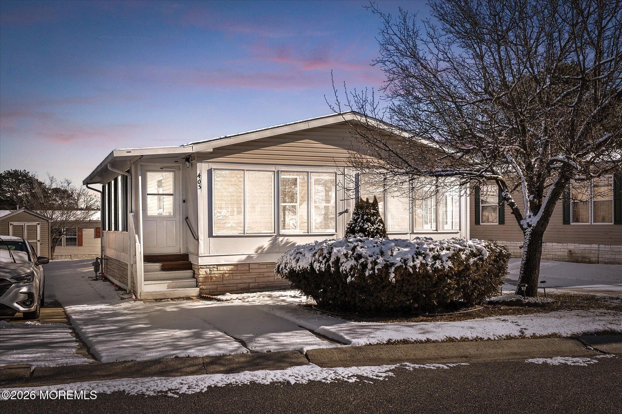 405 Maplehurst Court Image 1