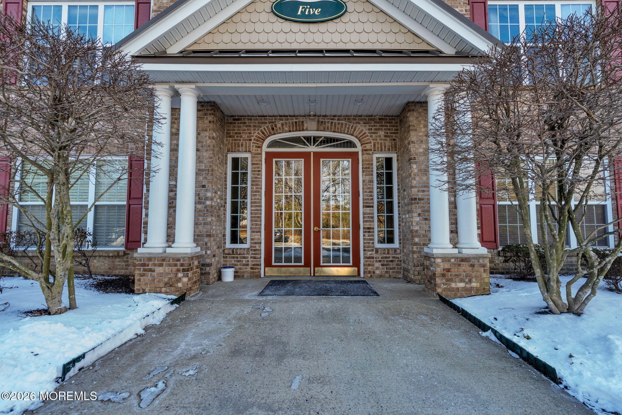 515 Sophee Lane 1000 Image 2