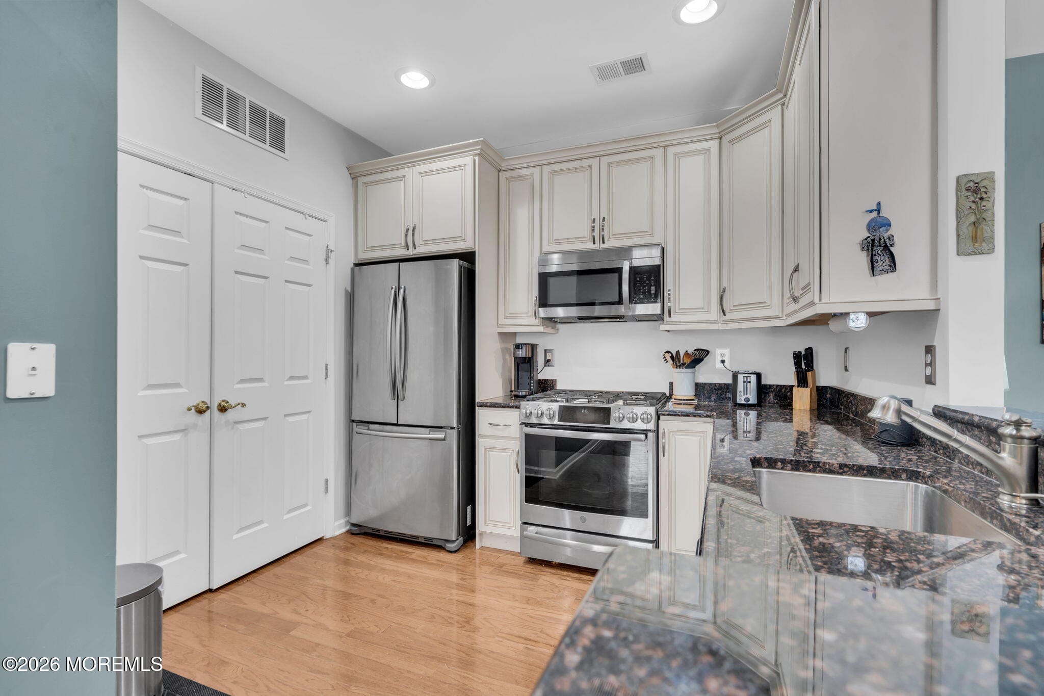 515 Sophee Lane 1000, Lakewood, NJ, 08701 image 14