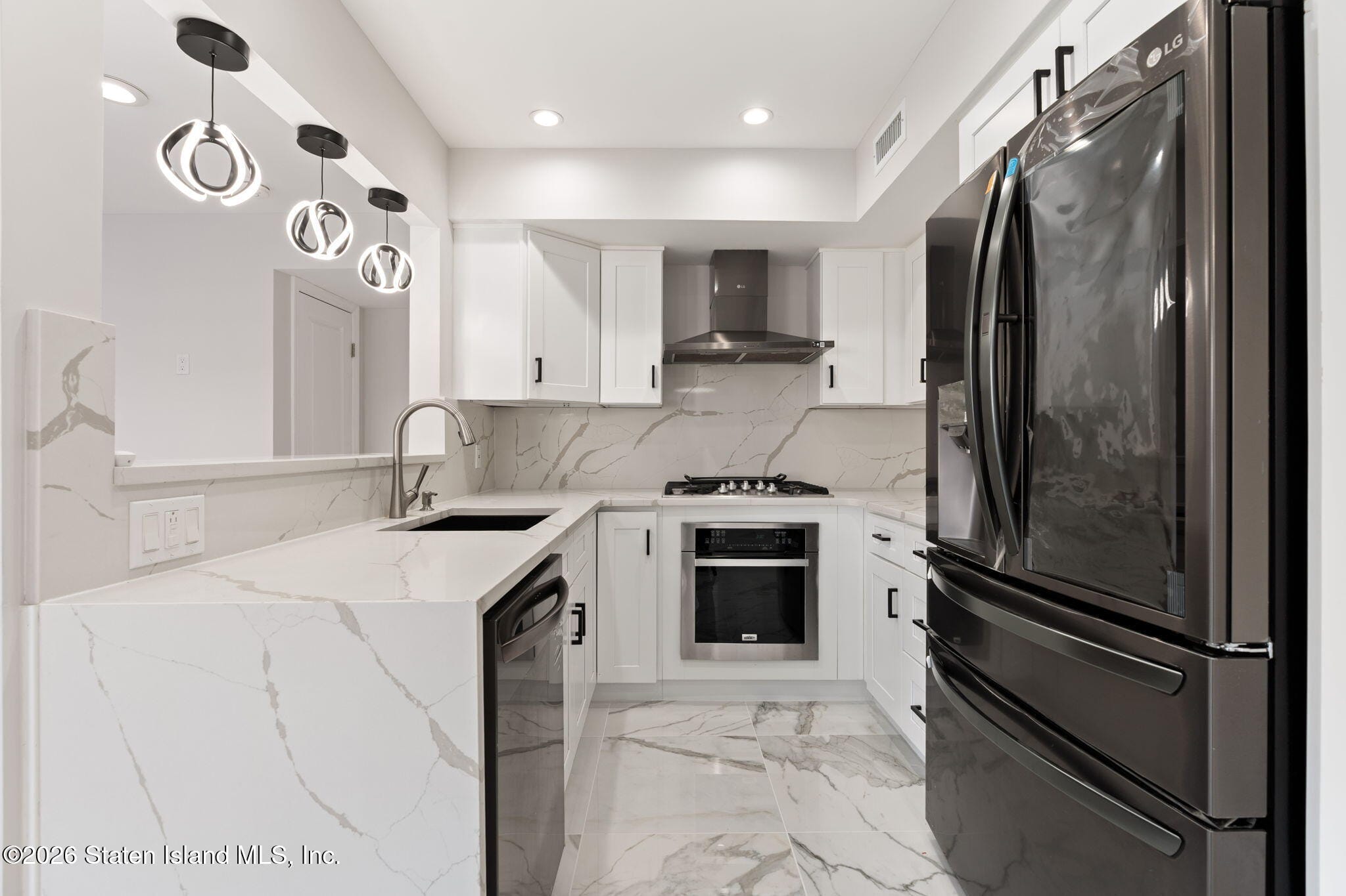 64 Country Drive Image 3