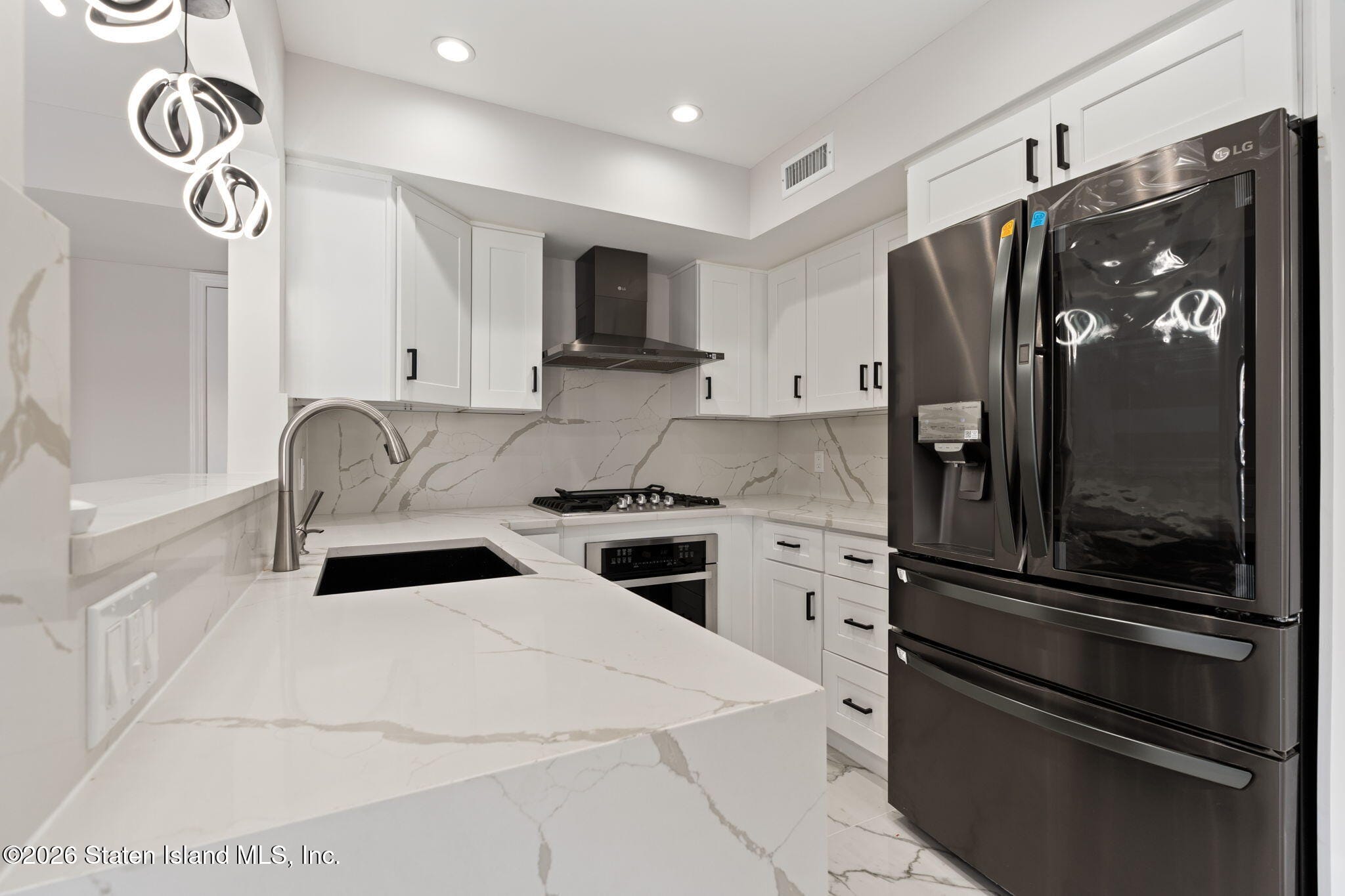 64 Country Drive Image 4