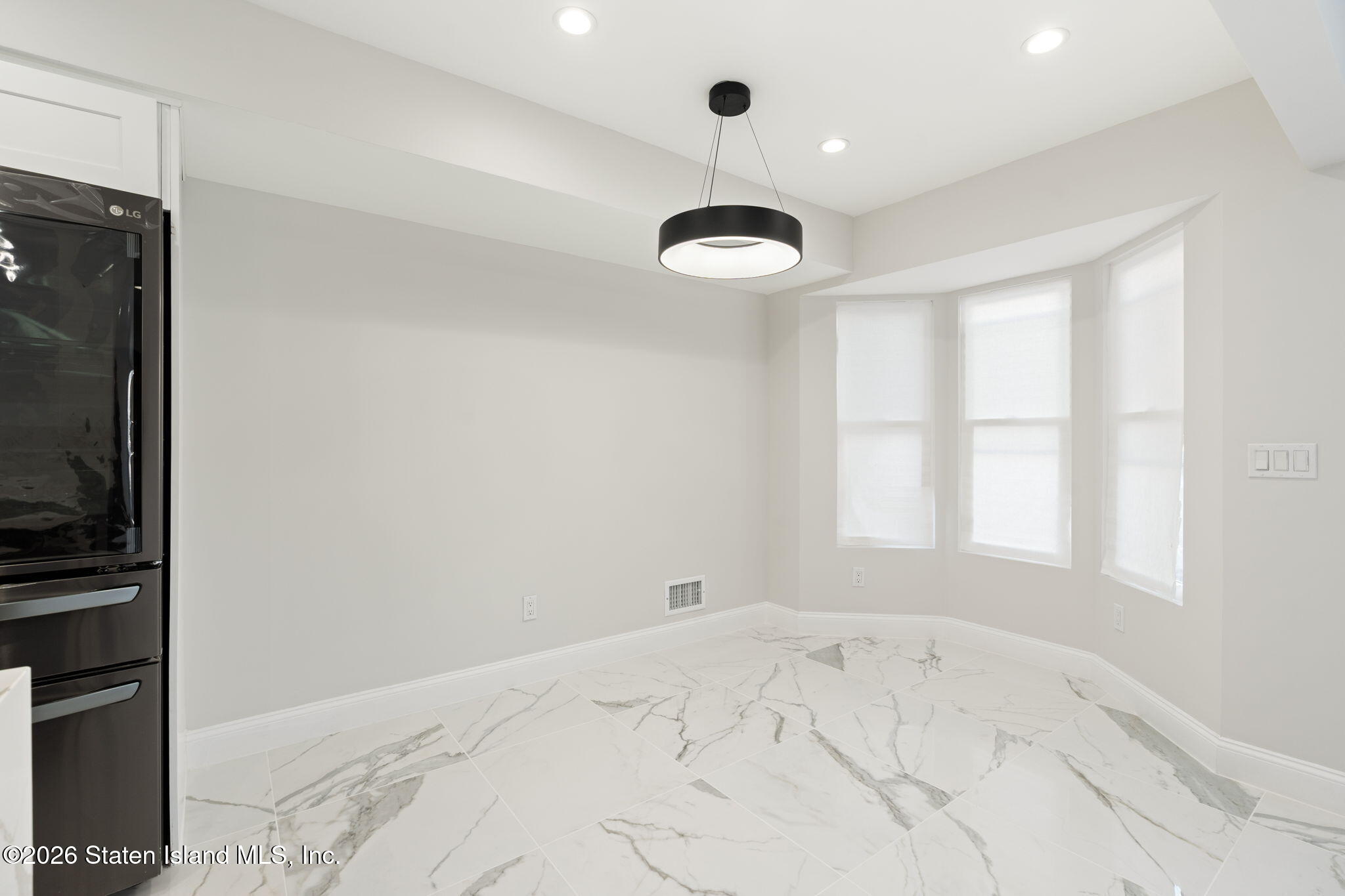 64 Country Drive, Staten Island, NY, 10314 image 6