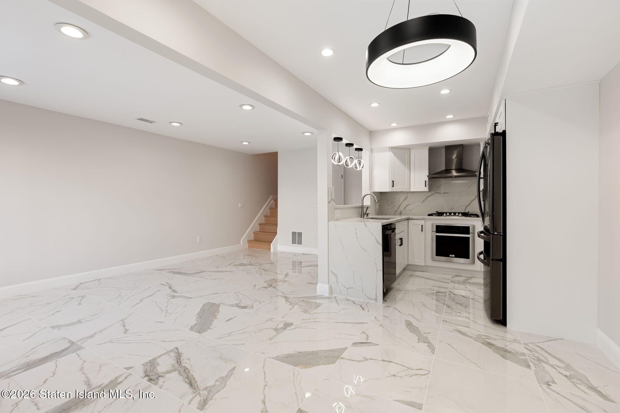 64 Country Drive, Staten Island, NY, 10314 image 17