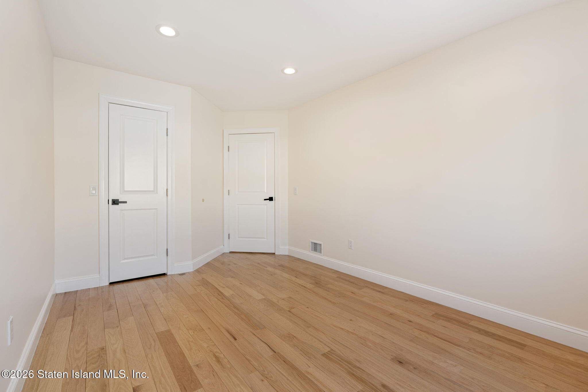 64 Country Drive, Staten Island, NY, 10314 image 19