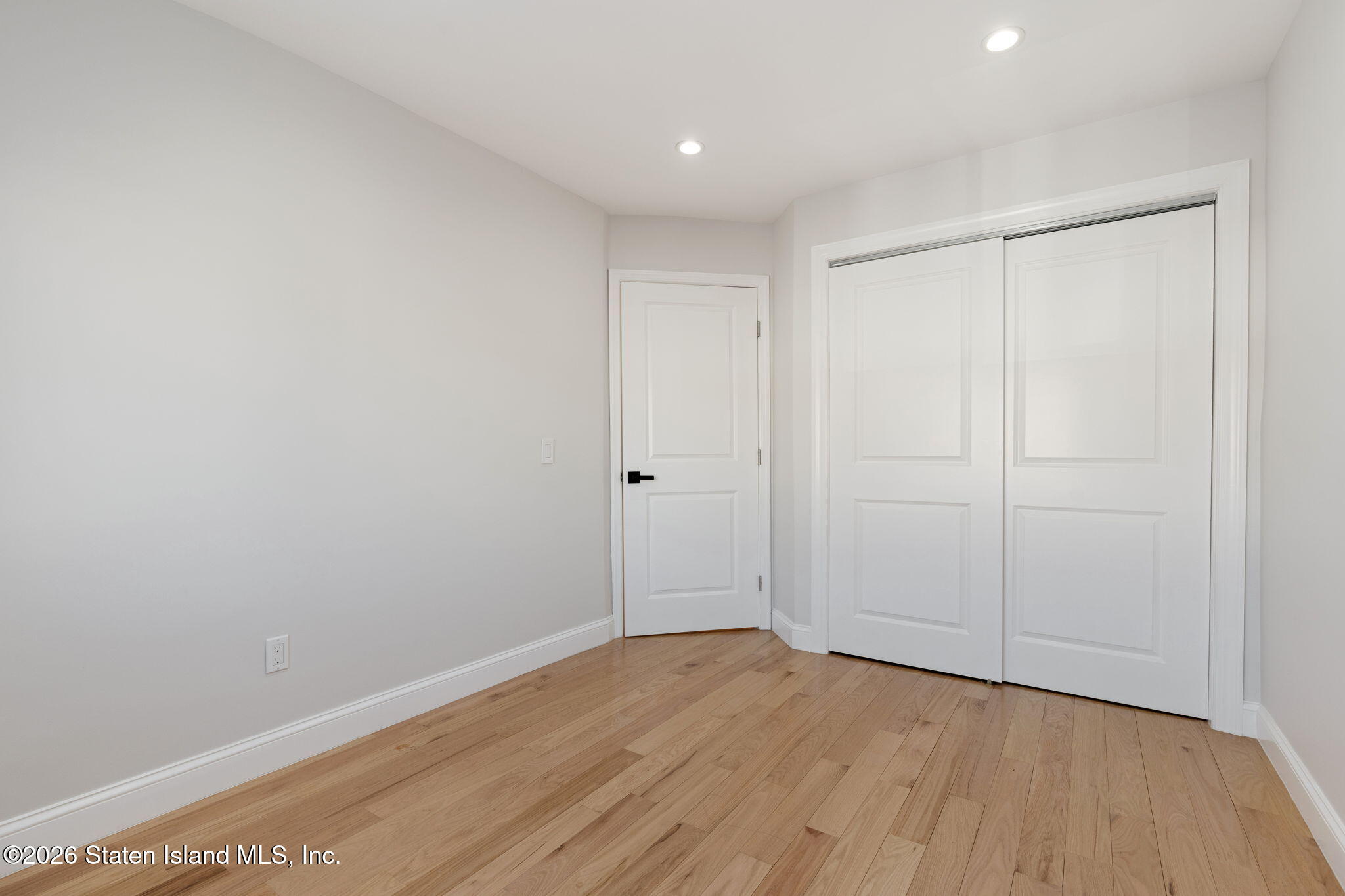 64 Country Drive, Staten Island, NY, 10314 image 22