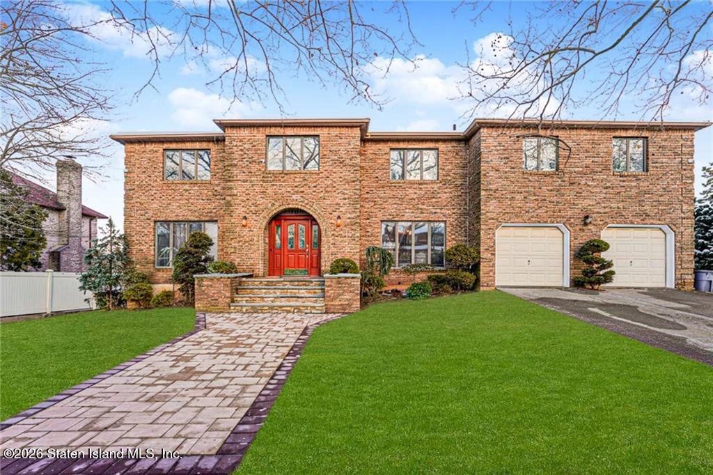 121 Dahlia Street Image 1