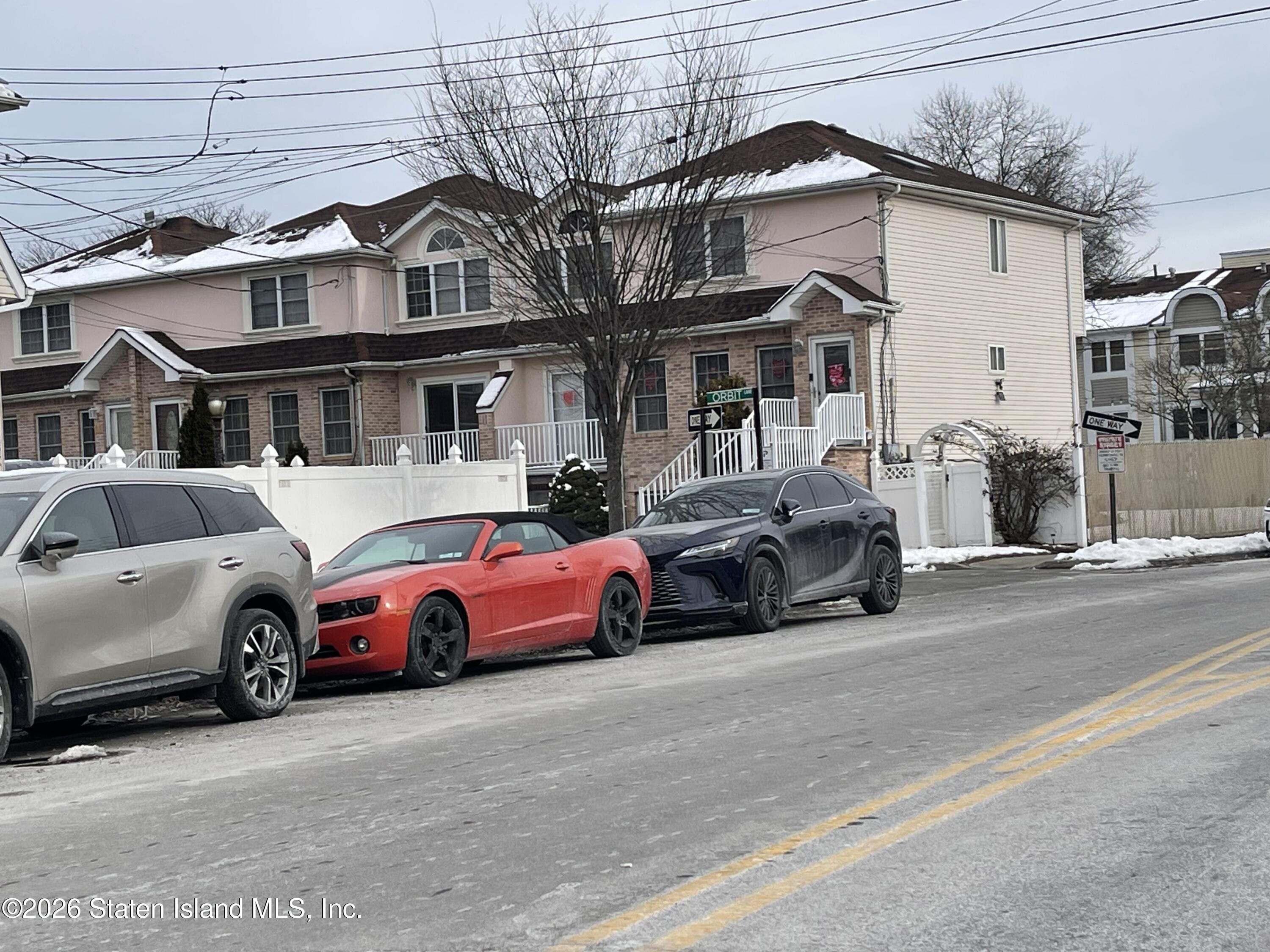 1319 Rockland Avenue Image 4