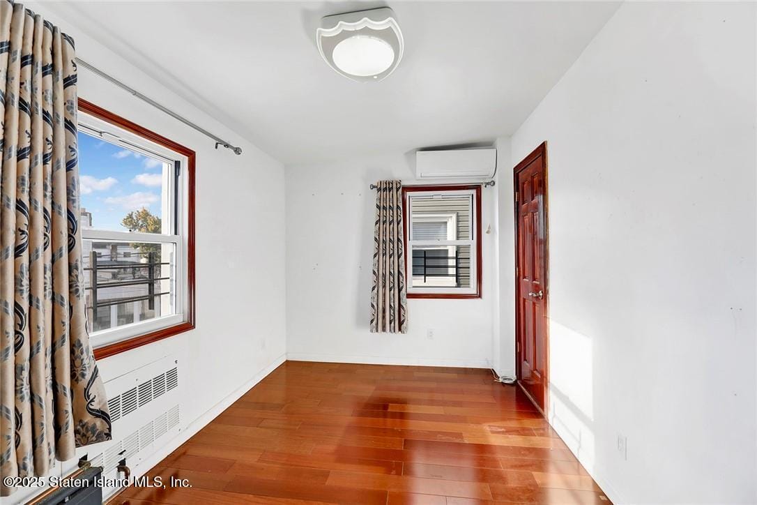 30 E Buchanan Street, Staten Island, NY, 10301 image 17