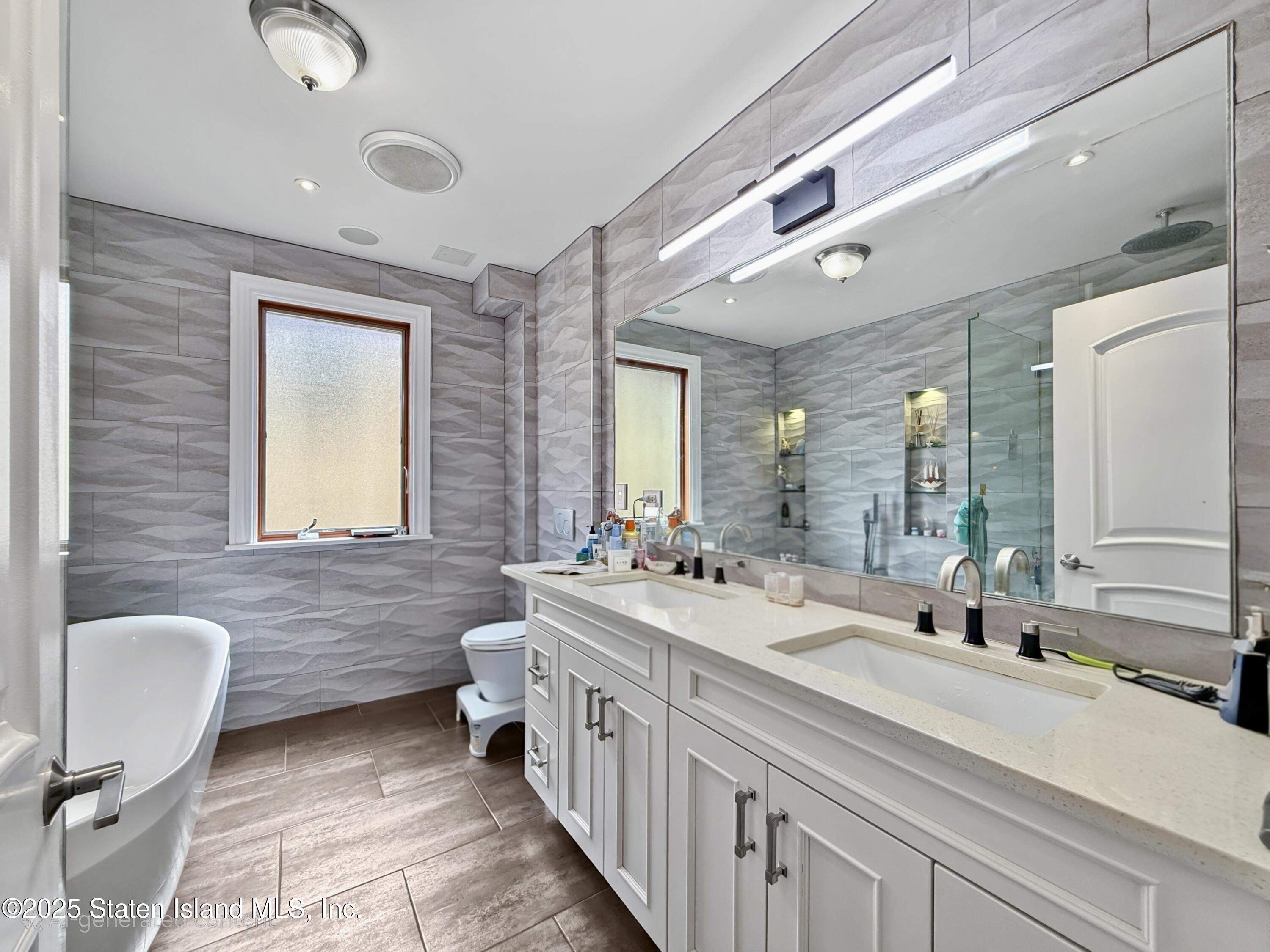 377 Hanover Avenue, Staten Island, NY, 10304 image 14