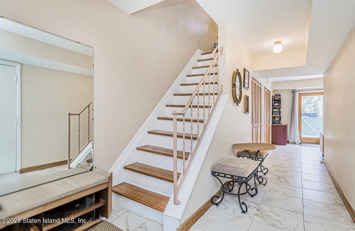 7 Yacht Club Cove Street Image 5