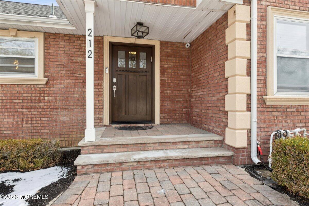 212 Stonehurst Boulevard Image 4