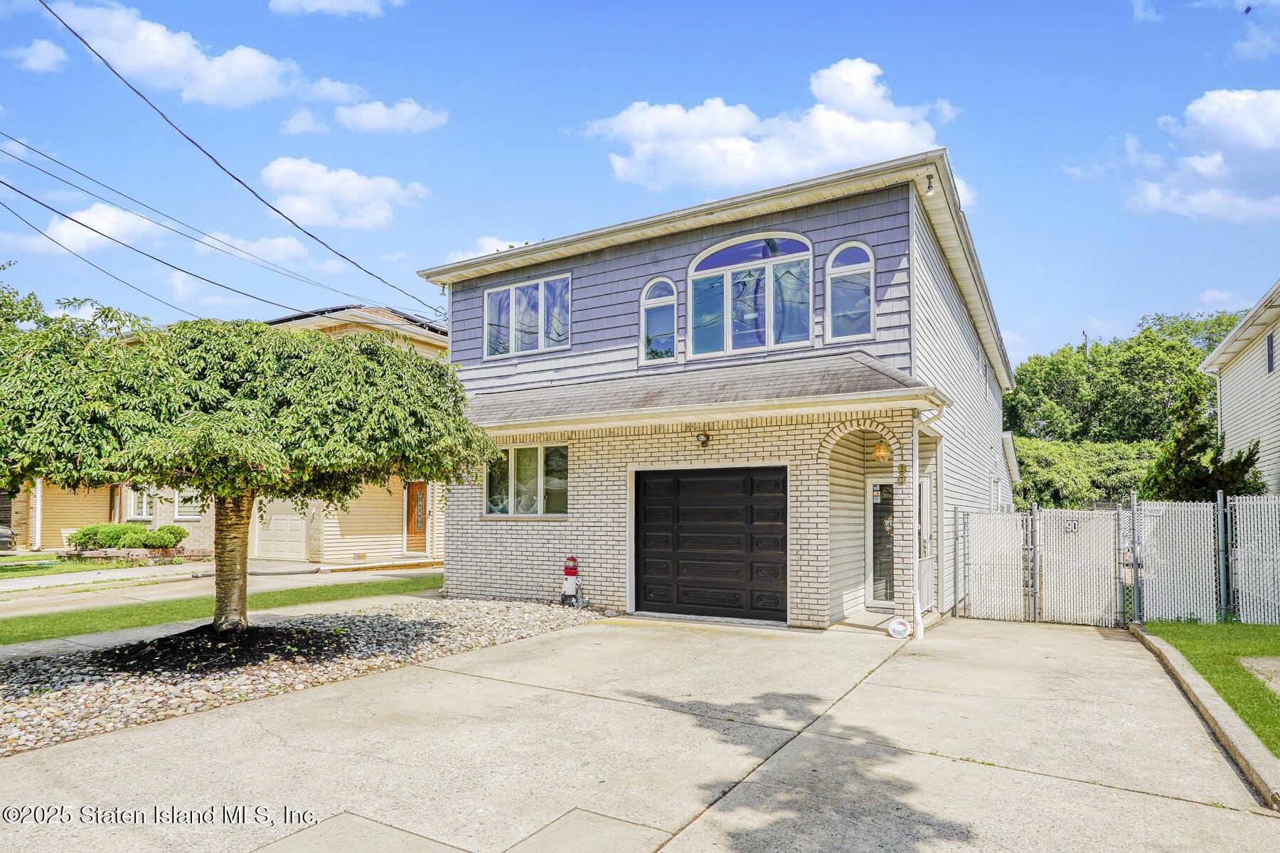 90 Hawley Avenue Image 1