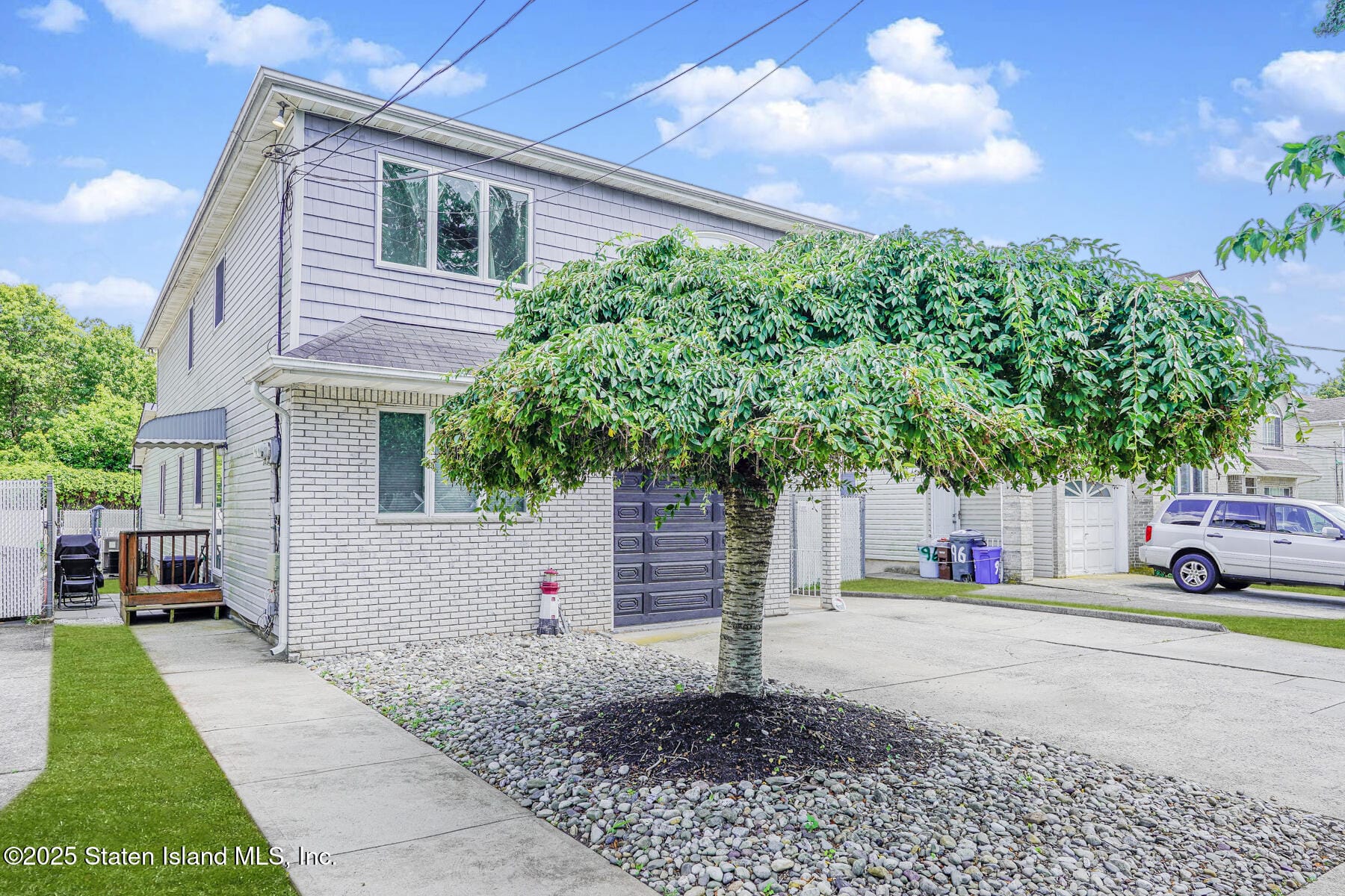 90 Hawley Avenue Image 3