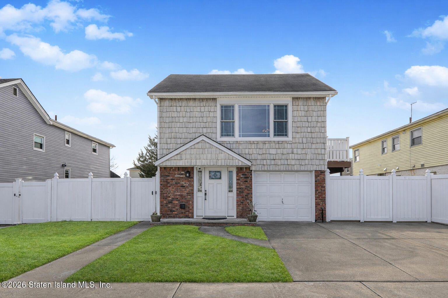 76 Berry Avenue Image 1