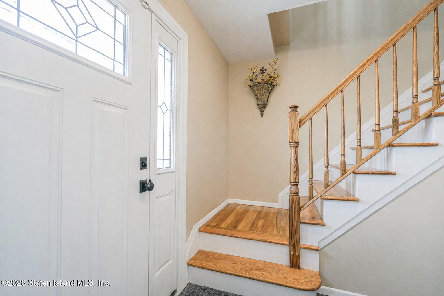 76 Berry Avenue Image 3