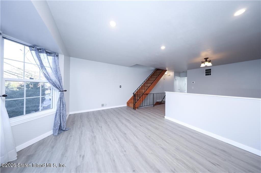22 Francine Lane, Staten Island, NY, 10314 image 15