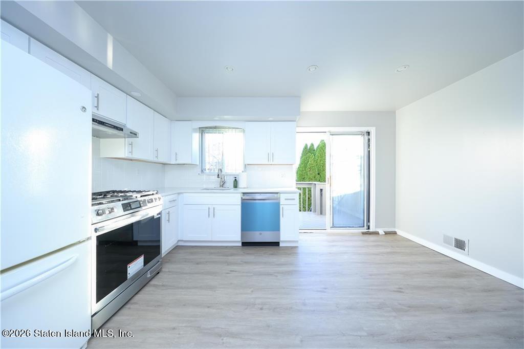22 Francine Lane, Staten Island, NY, 10314 image 18