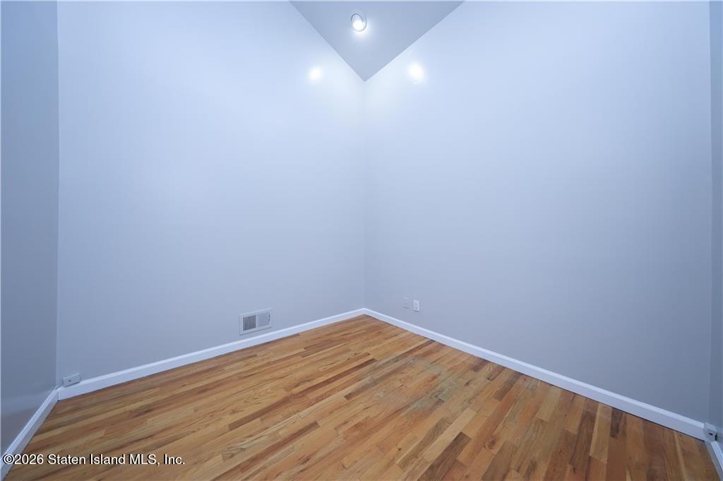 22 Francine Lane, Staten Island, NY, 10314 image 33