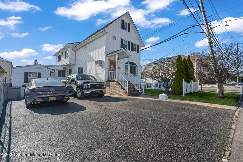 140 Burke Avenue Image 2