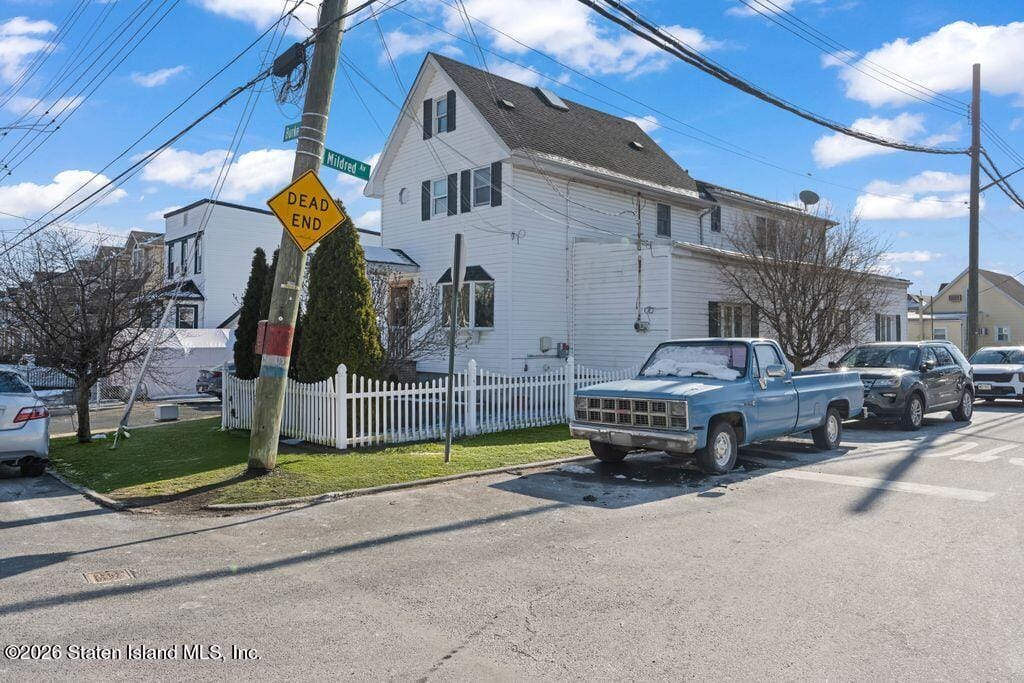 140 Burke Avenue Image 3