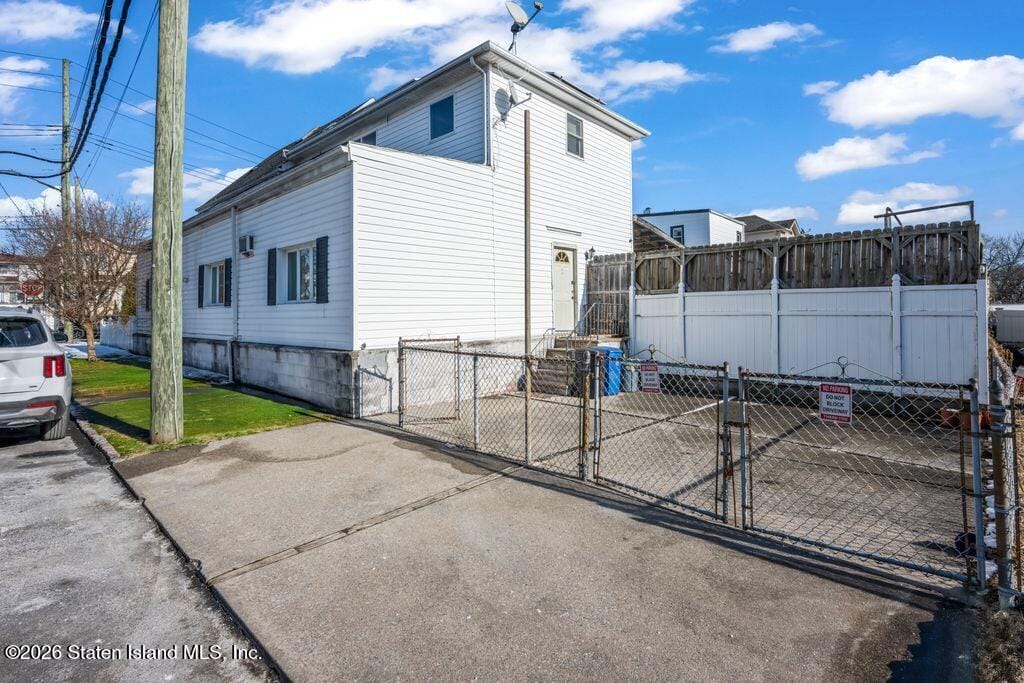140 Burke Avenue, Staten Island, NY, 10314 image 31