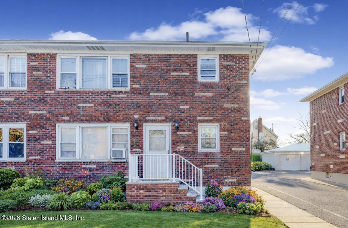 658 Tysens Lane Image 1