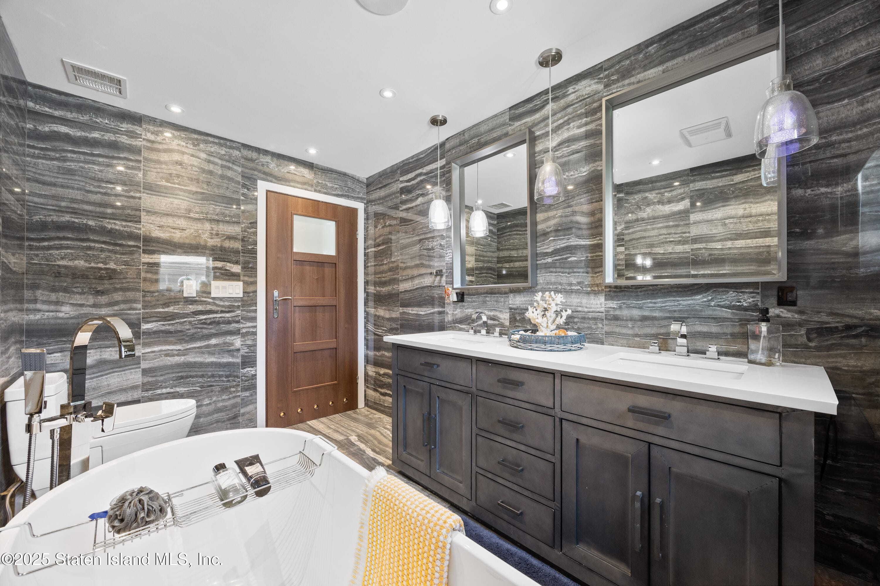 153 Fine Boulevard, Staten Island, NY, 10314 image 17