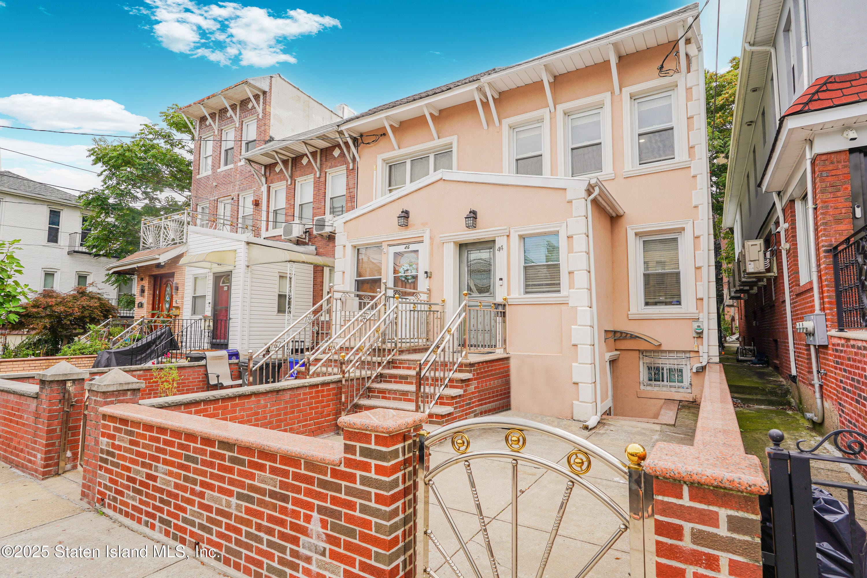 44 72nd Street Image 1