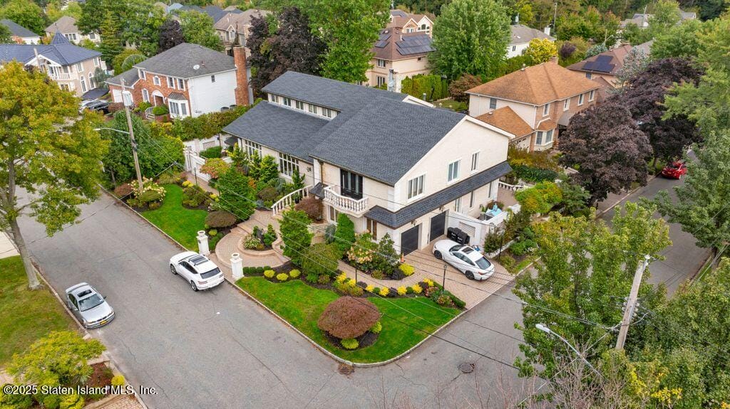 35 Jeffrey Place Image 3