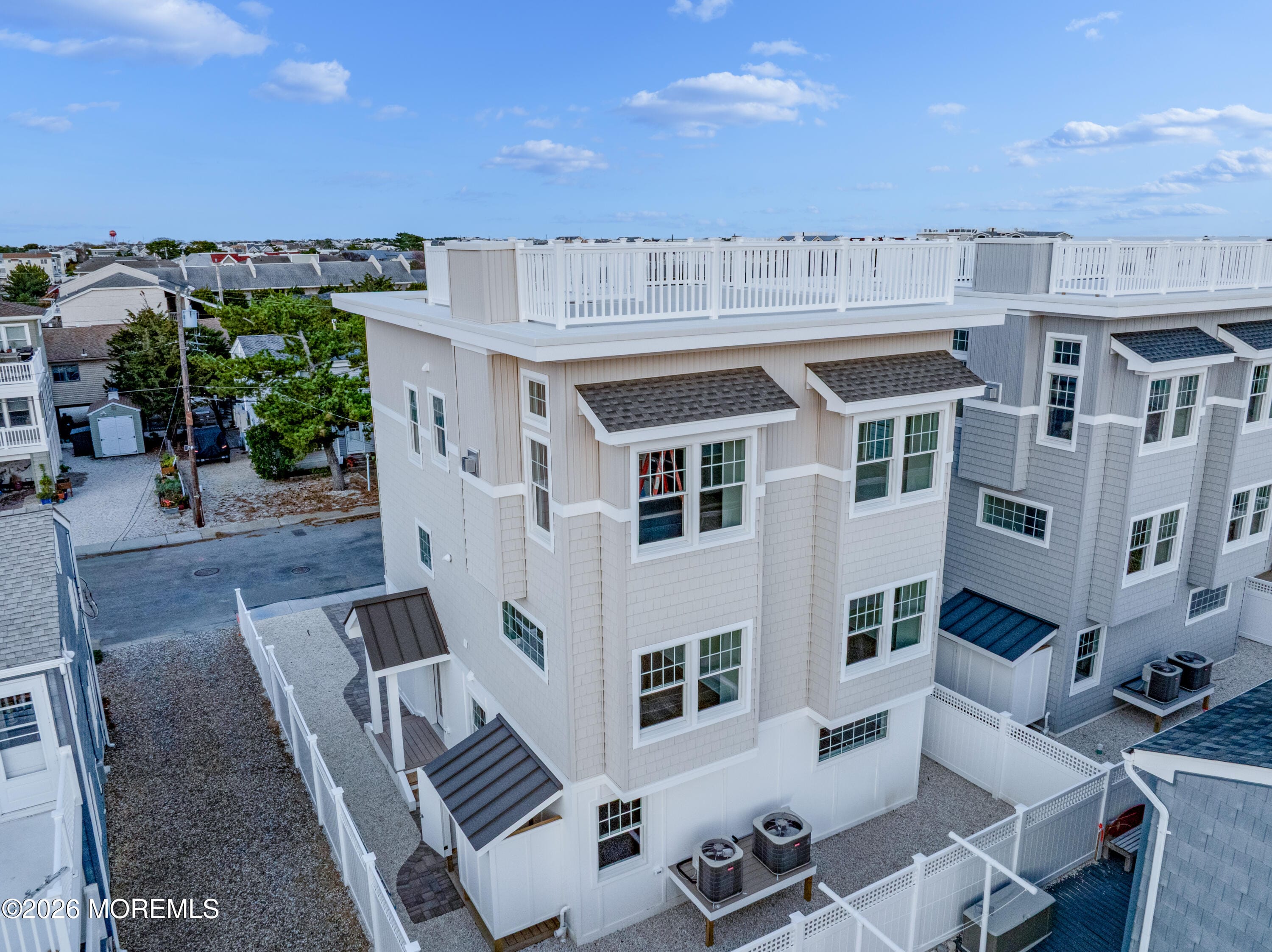 10 B W Marshall Avenue Image 3