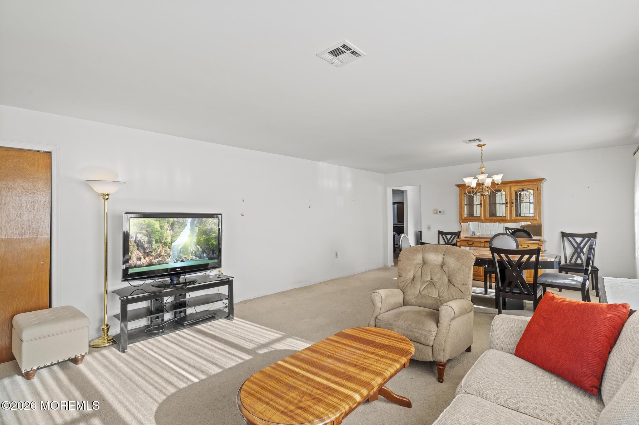 2 Sabinas Street Image 5