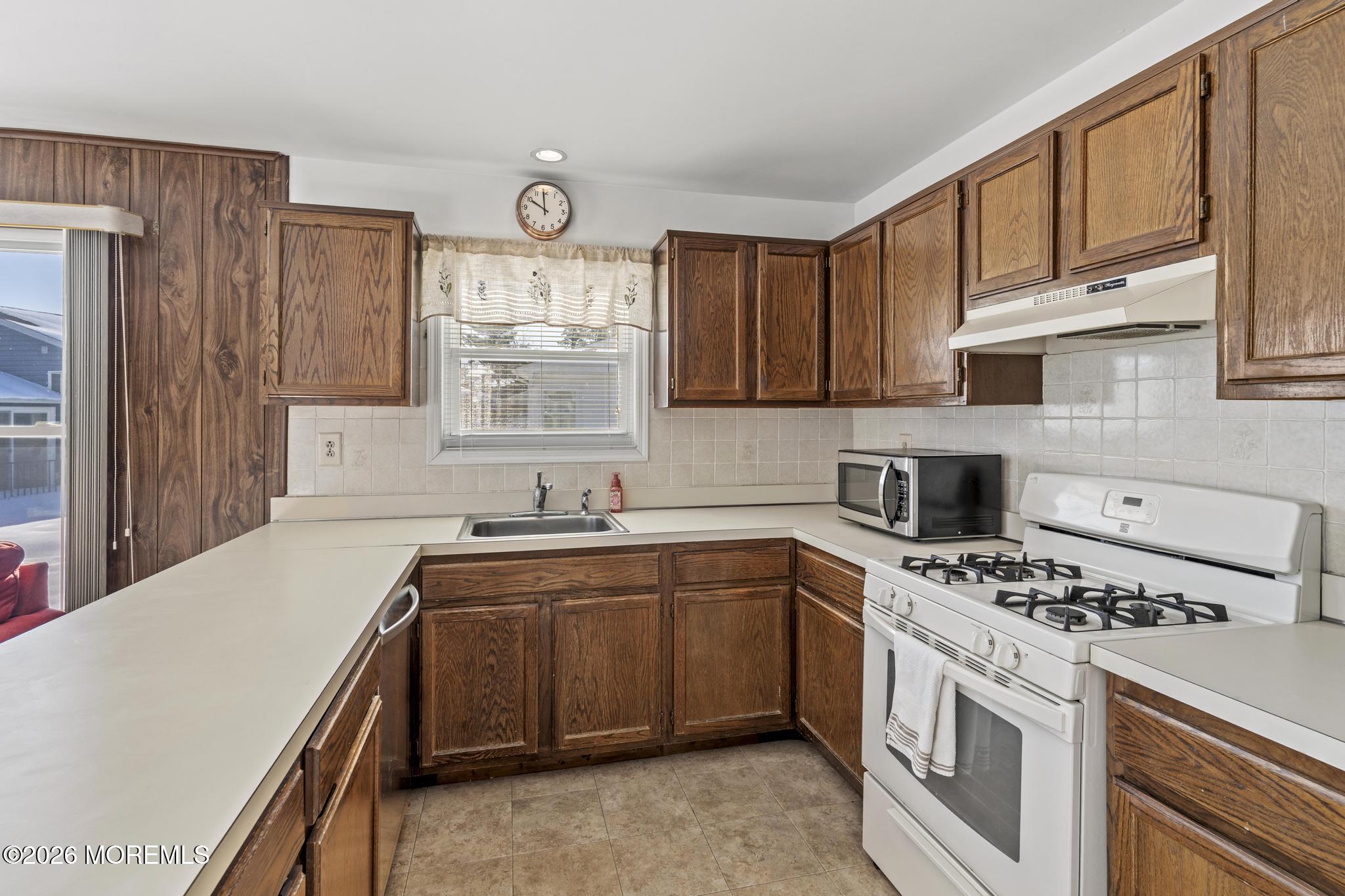 2 Sabinas Street, Toms River, NJ, 08757 image 14