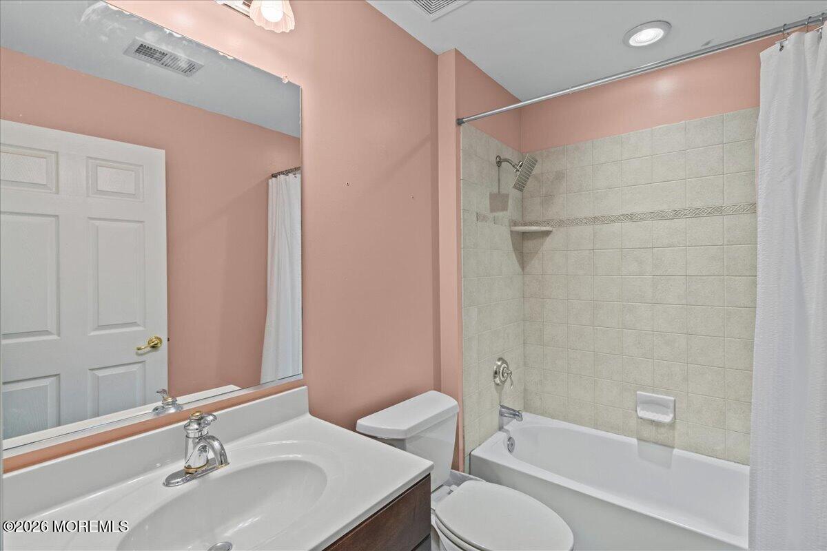 6 Marbella Court, Hamilton, NJ, 08691 image 46