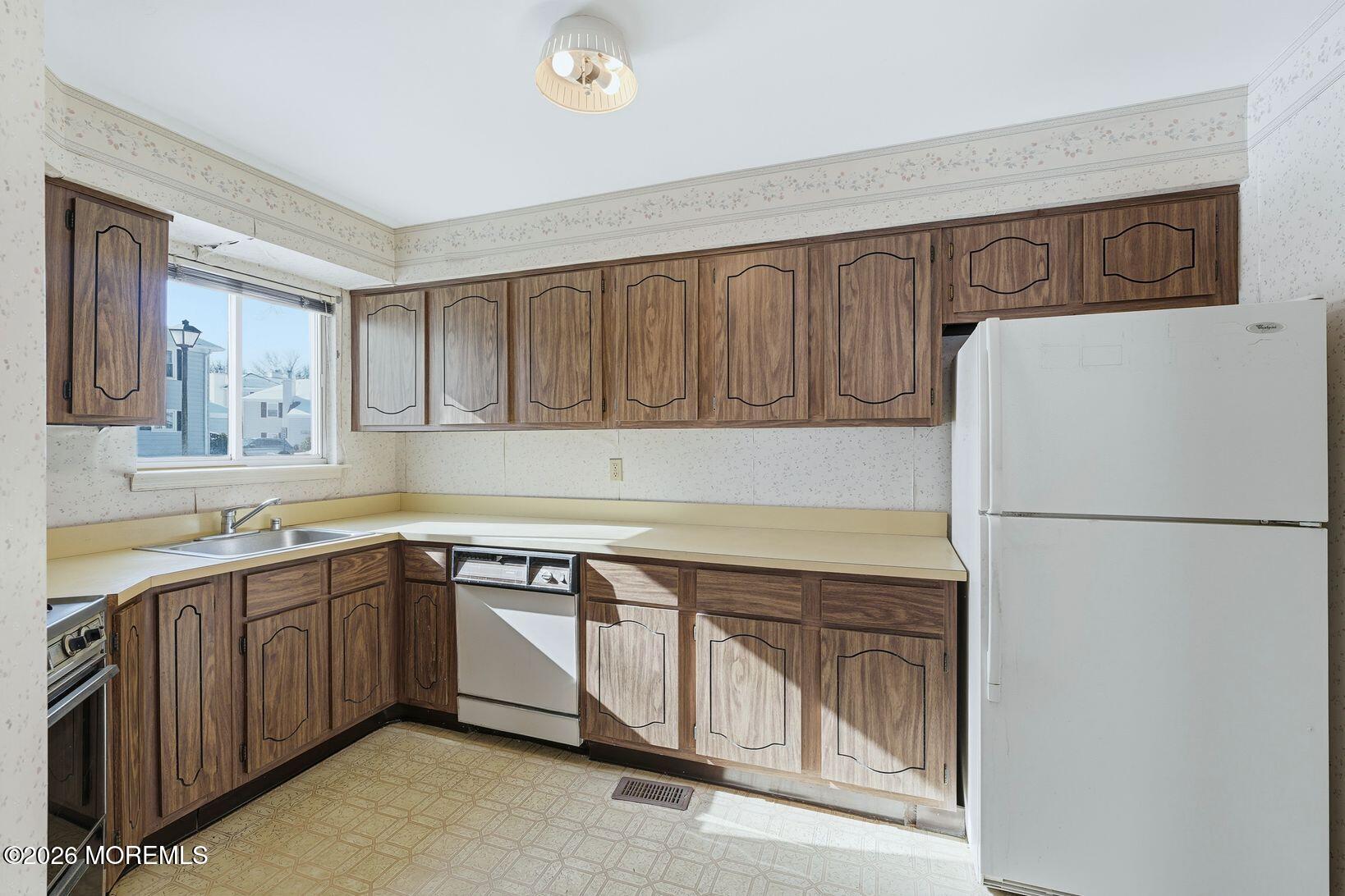 1502 Buckingham Circle, Middletown, NJ, 07748 image 13