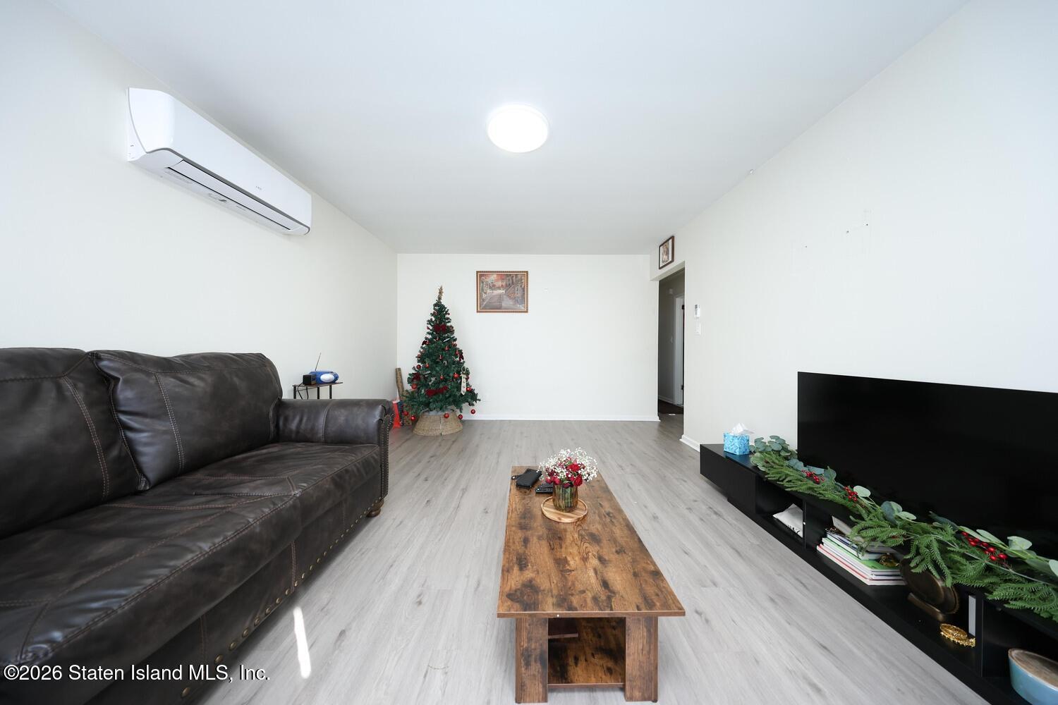 369 Burgher Avenue, Staten Island, NY, 10305 image 14