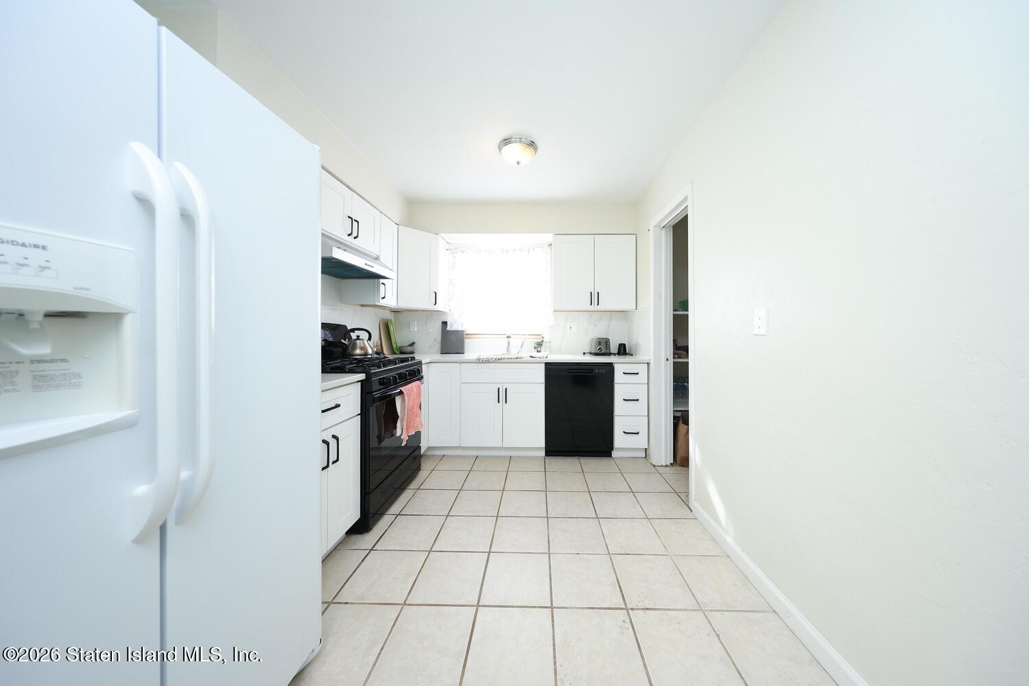 369 Burgher Avenue, Staten Island, NY, 10305 image 16