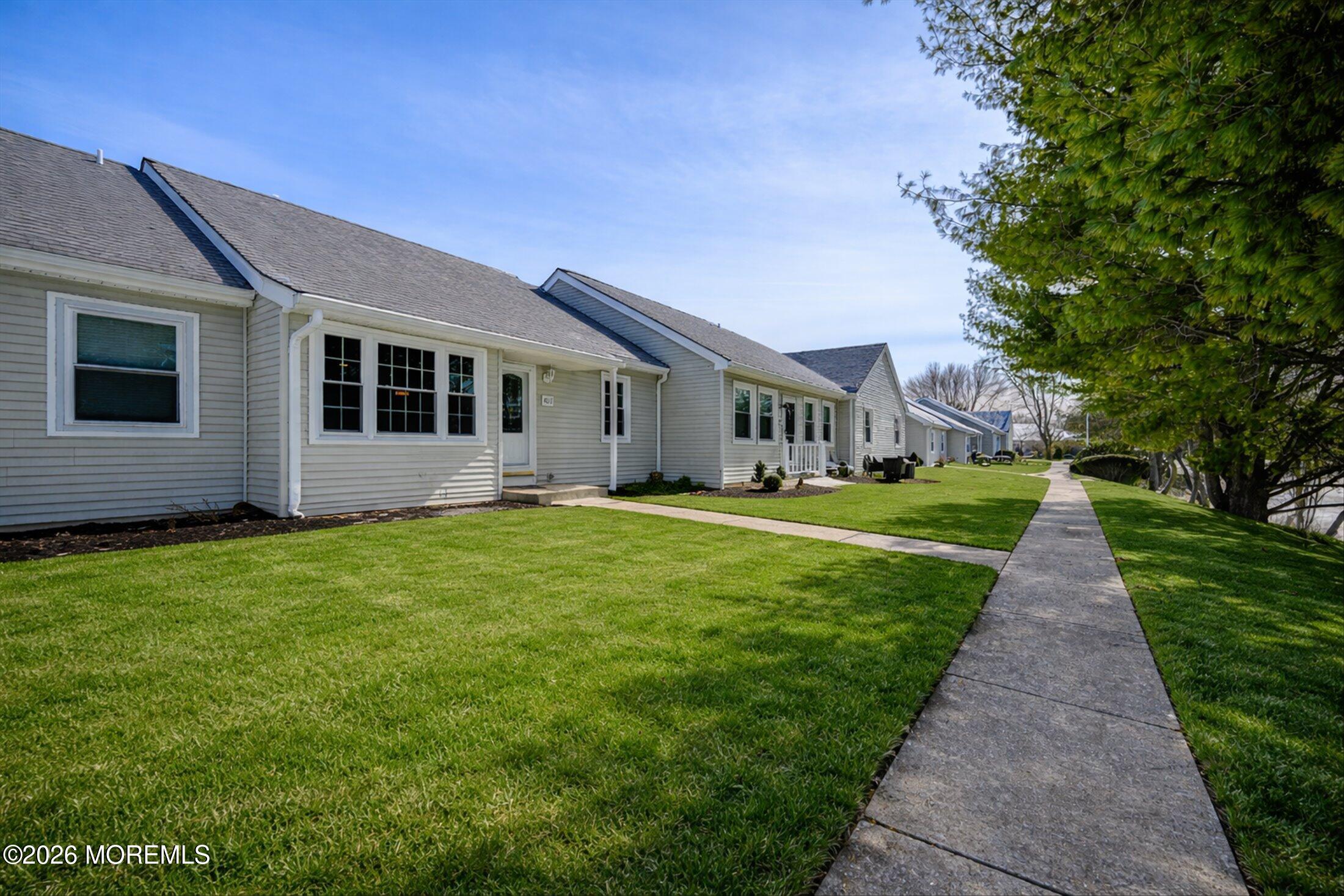 80 Parkway Drive D Image 1