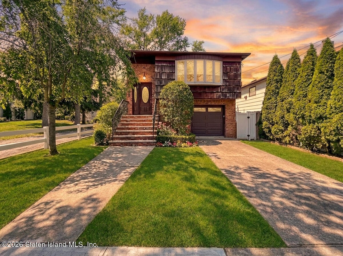 489 Oakdale Street Image 2