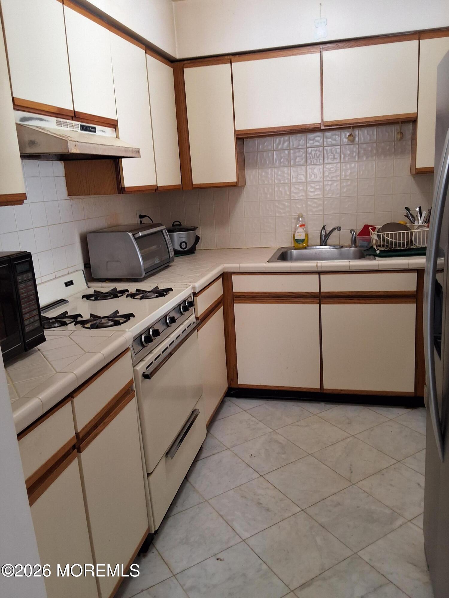 12 Coventry Court 12, Matawan, NJ, 07747 image 6