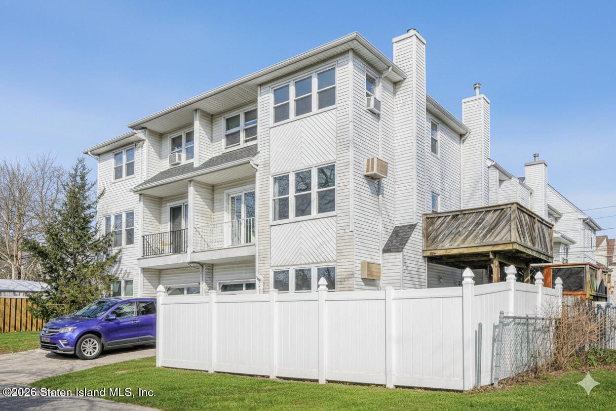 247 Pacific Avenue Image 2