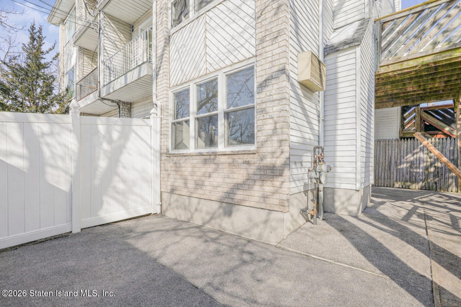 247 Pacific Avenue Image 5