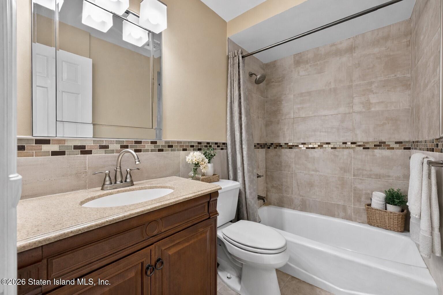 70 Woodvale Loop, Staten Island, NY, 10309 image 55