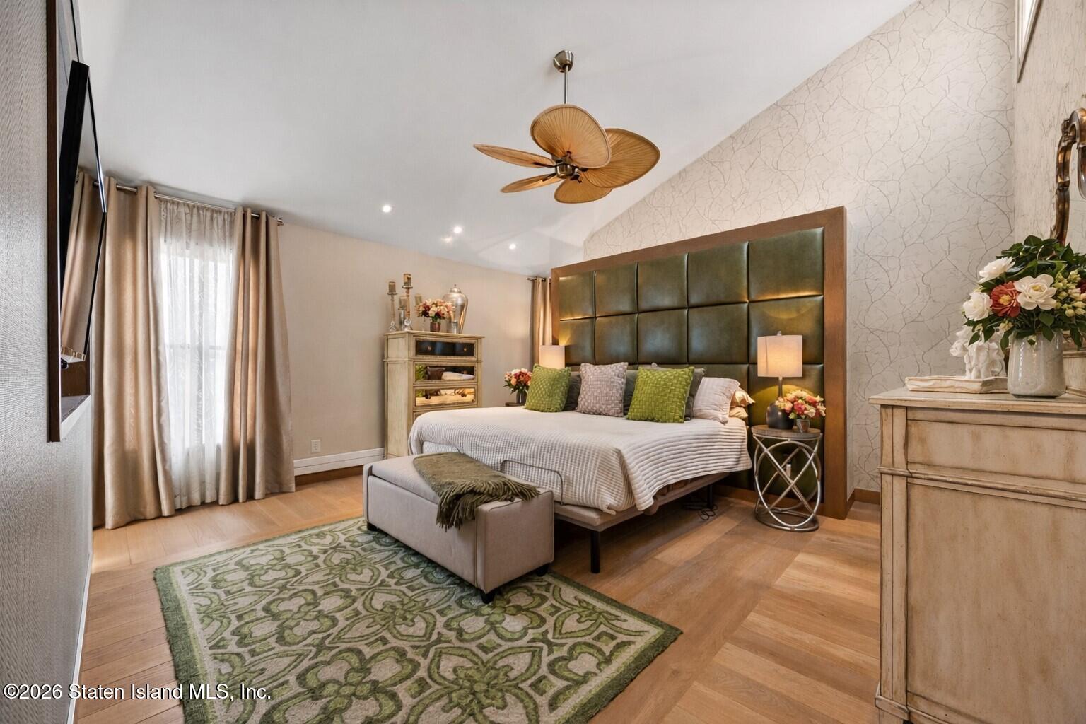 70 Woodvale Loop, Staten Island, NY, 10309 image 25