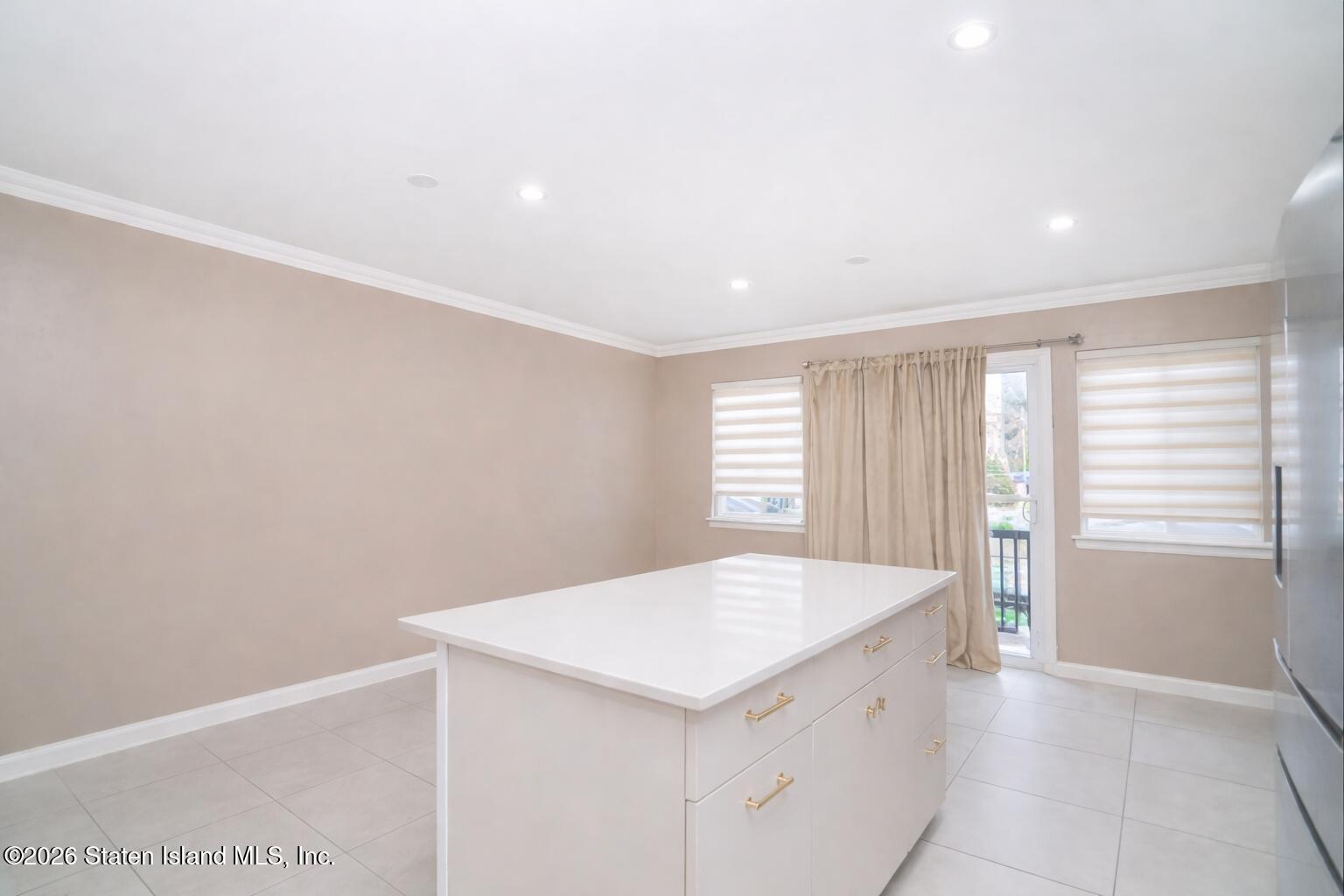 124 Erika Loop, Staten Island, NY, 10312 image 8