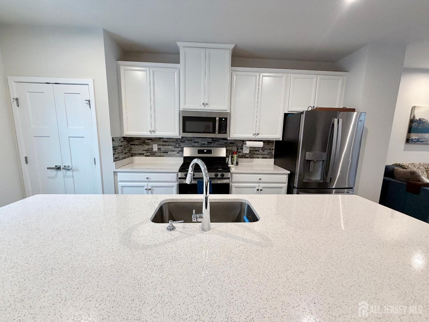 1207 English Lane 1207 Image 5