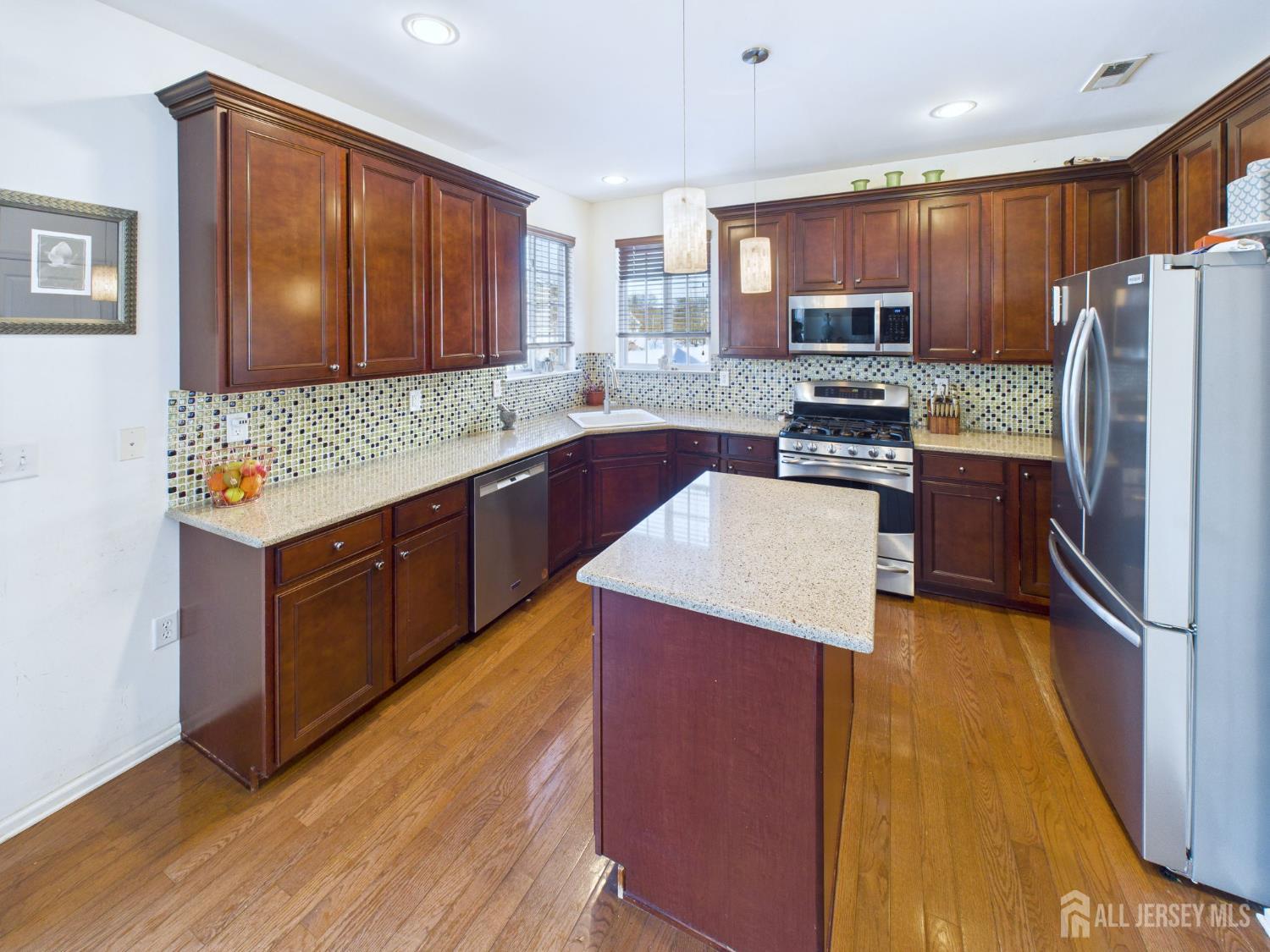 28 Wisniewski Road, Sayreville, NJ, 08872 image 13